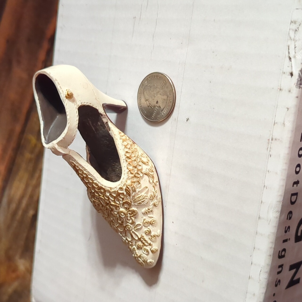 Miniature Decorative Ceramic Shoe Paperweight 3-1/2” X 2”